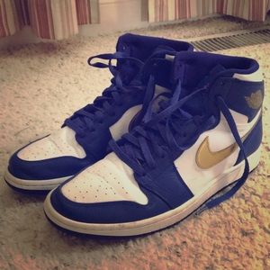 Jordan 1 Mid “Gold Medal”